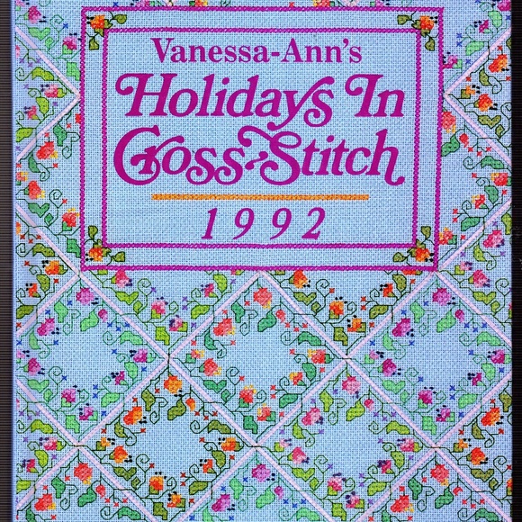 Vanessa-Ann's HOLIDAYS IN CROSS STITCH 1992 - Picture 1 of 3